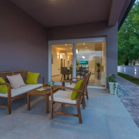 Summer House