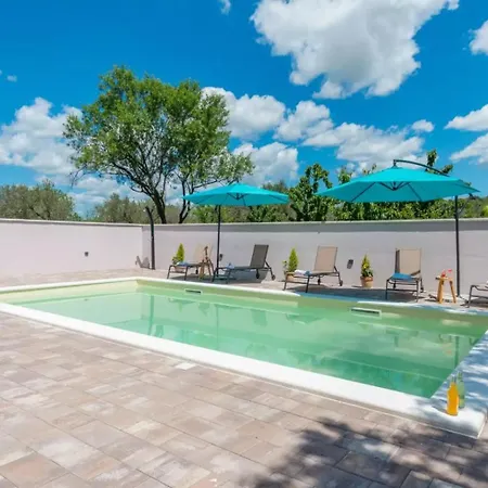 Summer House *